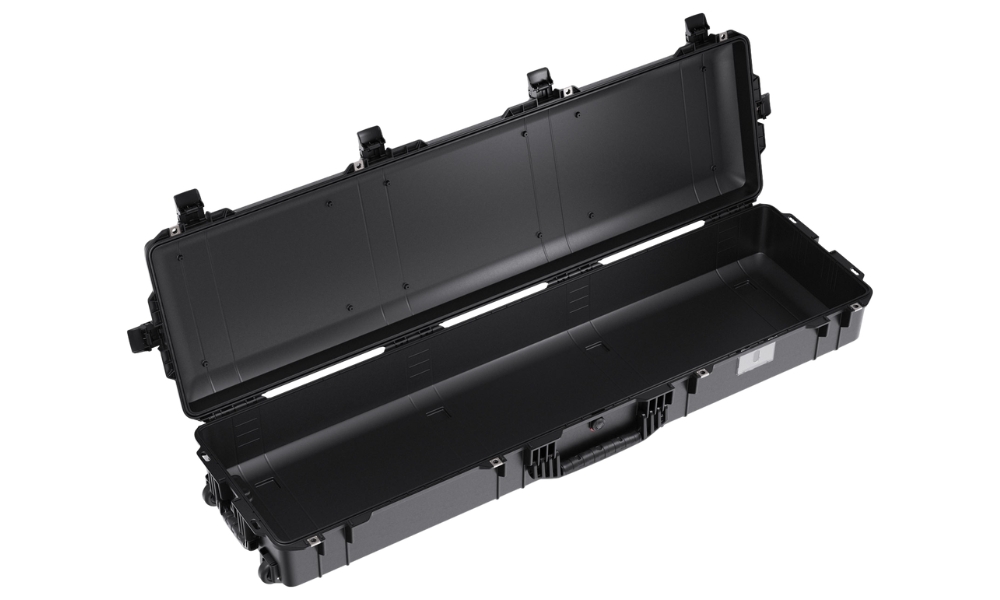 Peli Air Case 1755 im geöffneten Zustand ohne Schaumstoff