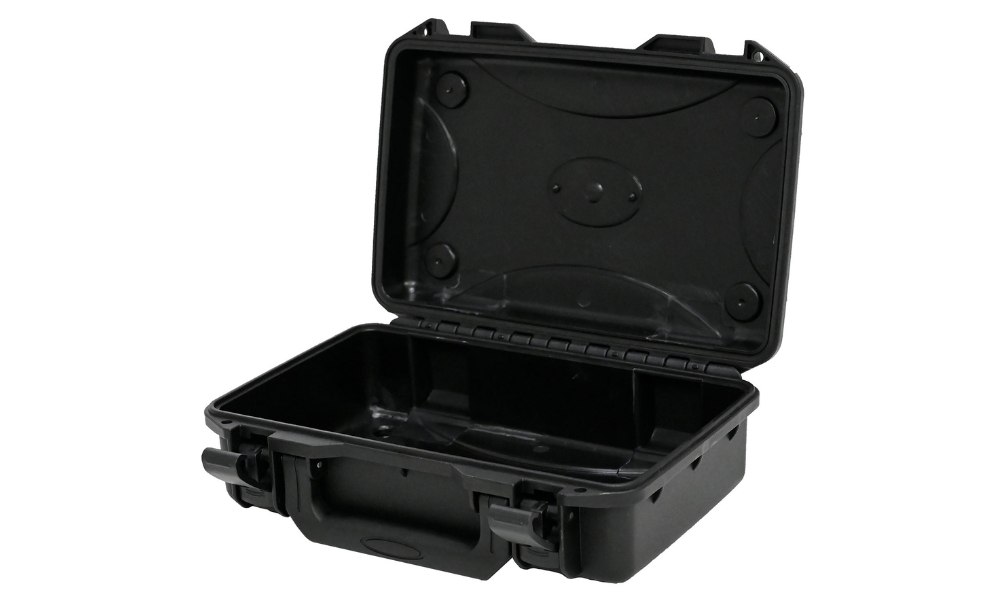 SINORA Koffer 0920-10BK-E ist ein robuster, wasserdichter, staubdichter Hartschalenkoffer aus dem Hause Solidplex.