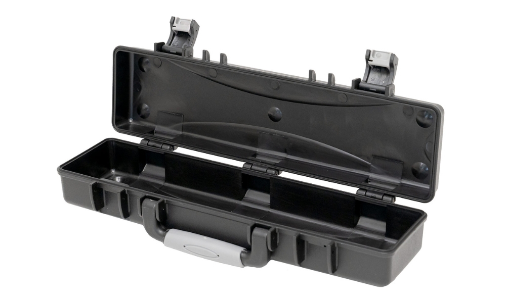 SINORA Koffer 04213-08-10BK-E ist ein robuster, wasserdichter, staubdichter Hartschalenkoffer aus dem Hause Solidplex.