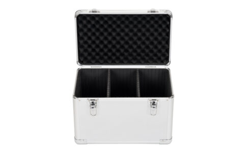 Moderne Aluminiumbox mycases I im handlichen Format mit einer Innenbreite von ca. 375mm. Praktische Alubox mit 2 Fachtrennern.