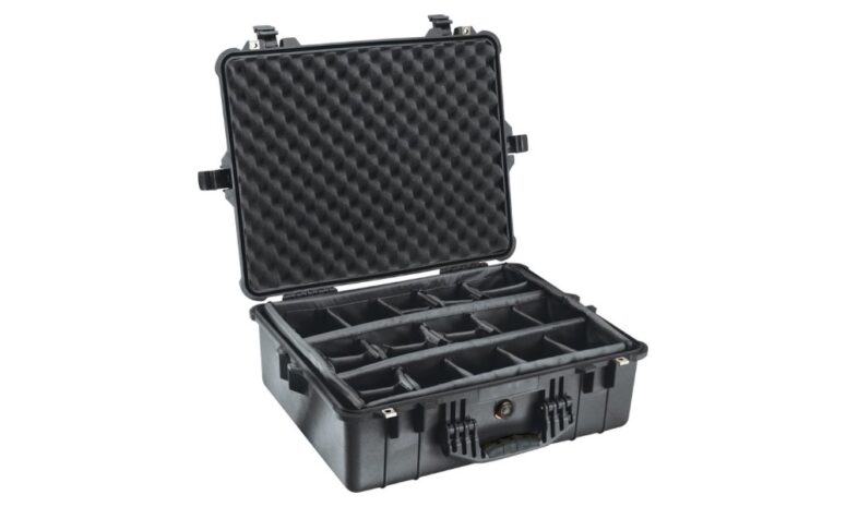 Peli Protector Case 1600 mit gepolsterten Trennwänden. Einsatz für eine flexible und hochwertige Einteilung im Peli 1600 Case.